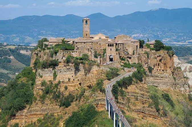 Civita y Orvieto con almuerzo y vino
